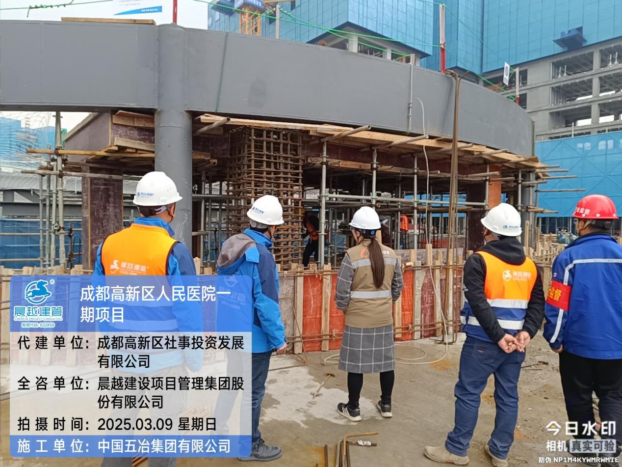 突出“华西品牌”系列专科特色
