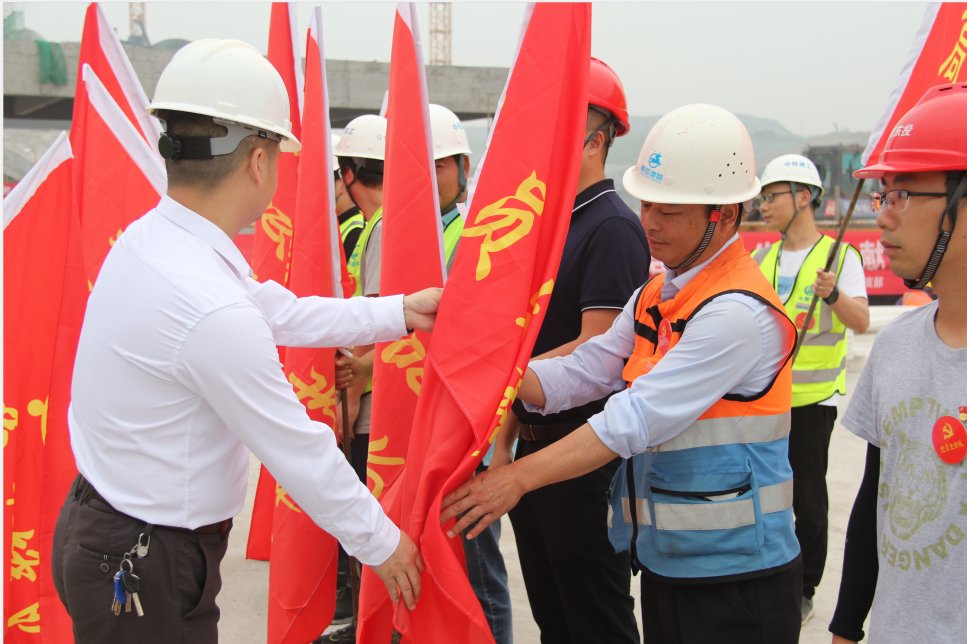 现有党员112名