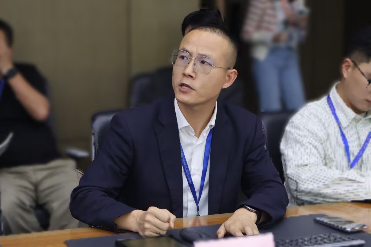 董事长王宏毅