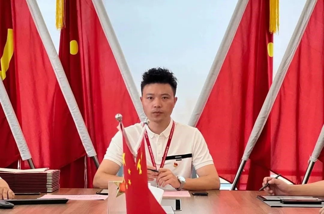 纪委书记刘仲维介绍了一年来集团的党建
